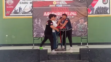 Yonif 300 Raider menggelar turnamen panco perdana 'Bradja Armwrestling' di Cianjur, diikuti 90 peserta dari berbagai kota di Jawa Barat.